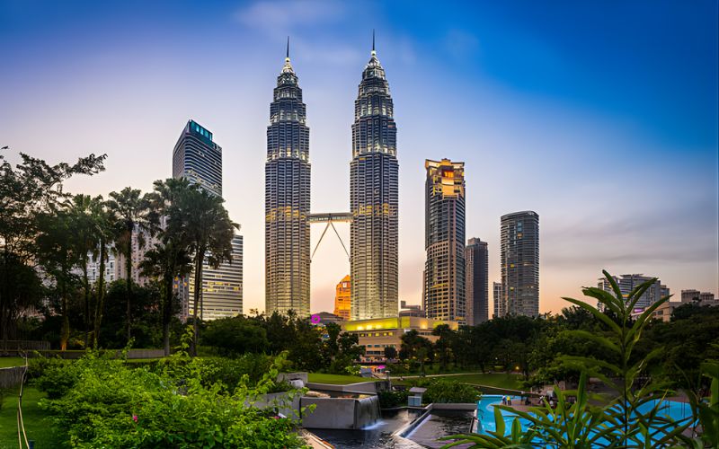 Kuala Lumpur Cultural & City Explorer